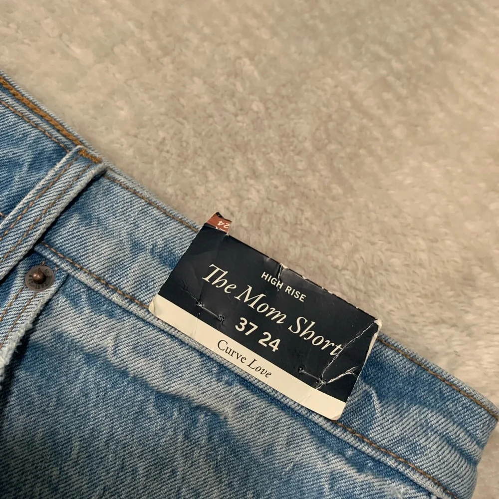 New Abercrombie & Fitch Mom High Rise Curve Love Blue Shorts Plus 37‎ 24 b